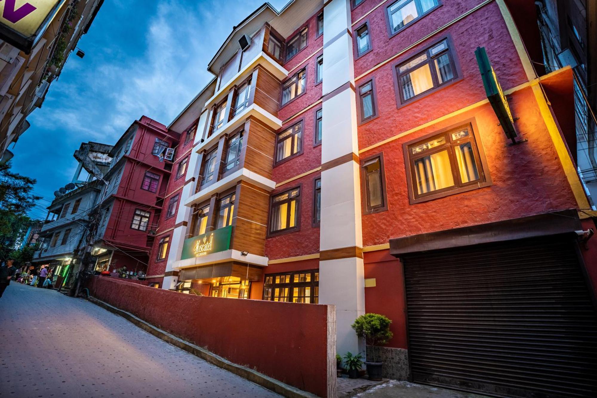 Muscatel Central Hotel - Dzeemkhang Гангток Экстерьер фото